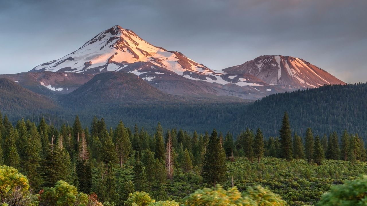 Mount Shasta & Plains, California, USA